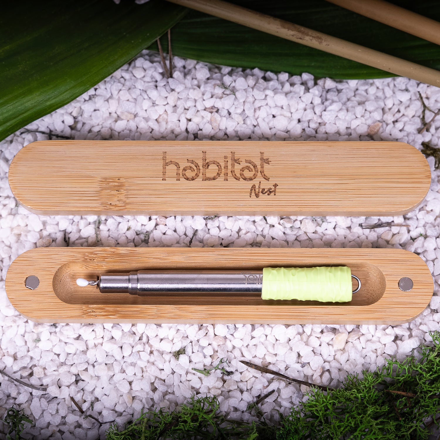 Habitat Nest Straw - Cannuccia Telescopica Riutilizzabile - Custodia in bambù magnetica - 100% Plastic Free